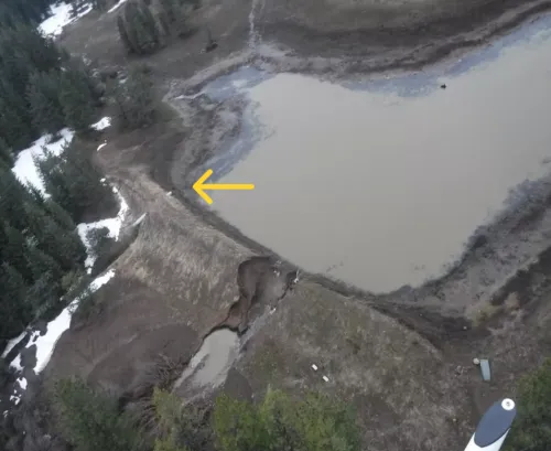 Aerial photograph of dam, looking west, on the day of failure 